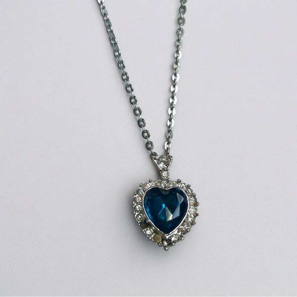 Royal Blue Heart Rhinestone Pendant Necklace Silver Tone Chain Vintage Necklace